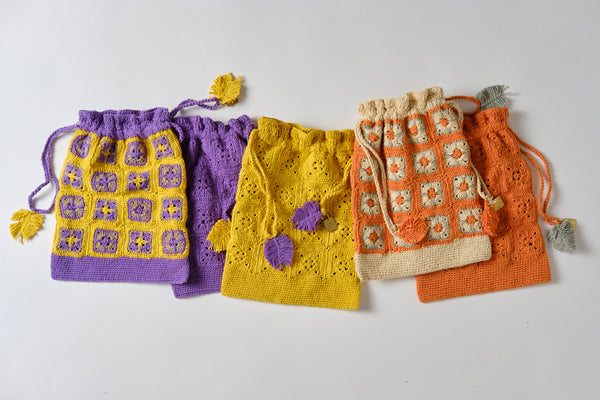 pansy crochet pouch/ purple-yellow